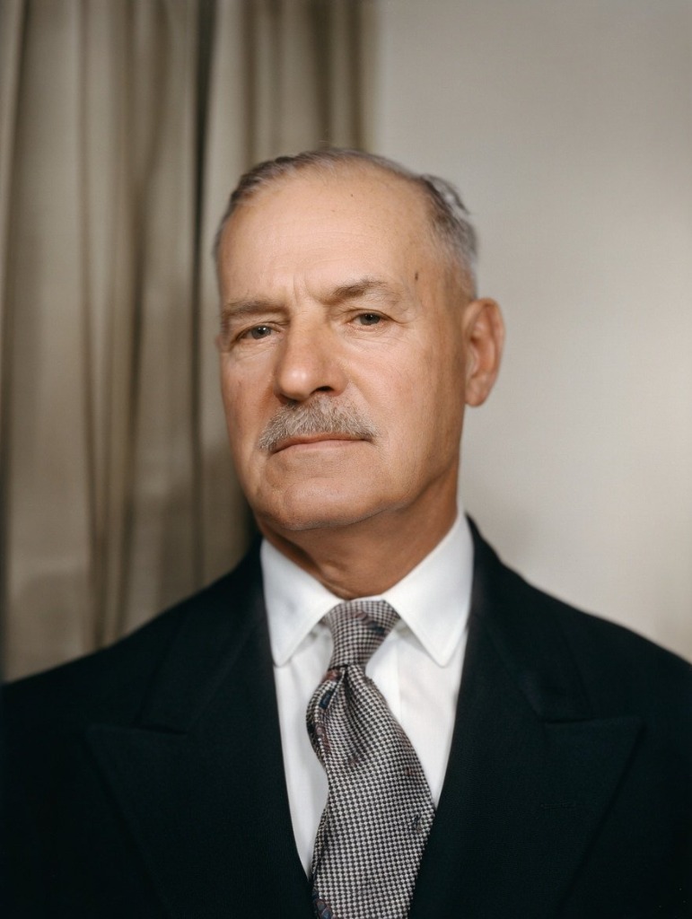 1948 vintage father portrait before and after severe crease tear restoration by BIGBROSTUDIO